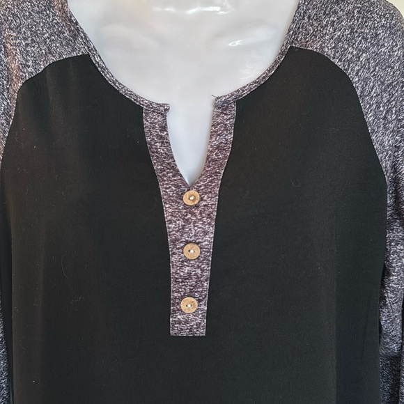 Black and Gray Jersey. Size M Noracora - Picture 2 of 3